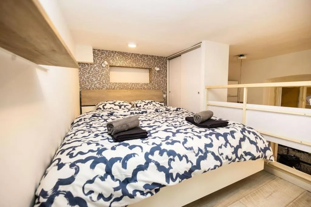 Tesla Residence — 5