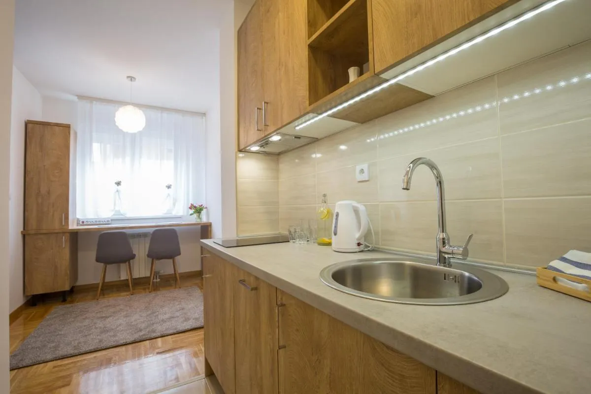 Thomas Residence — 3