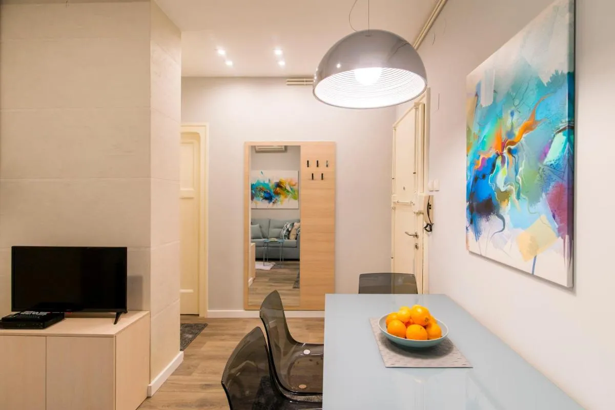 Top Central 5 Apartments — 5