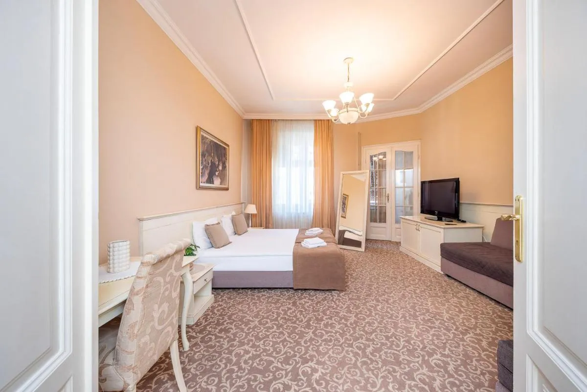 Top Central Rooms — 5
