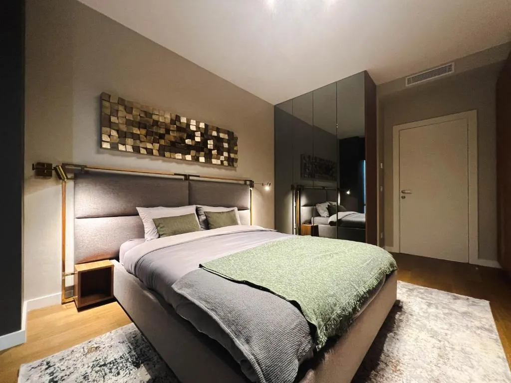 West 65 Luxury Apartments