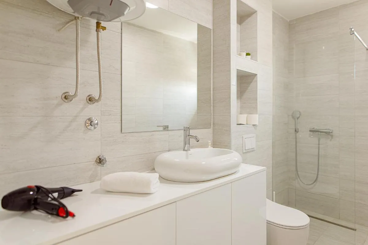 White Apartments — 3