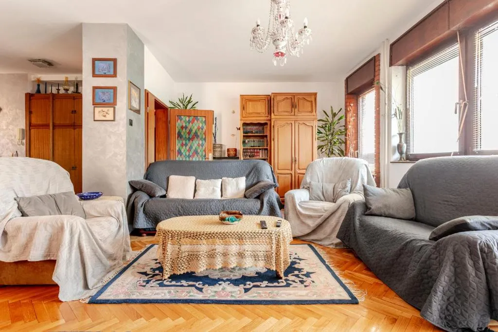 100 m2 Apartment in the Diplomatic Area