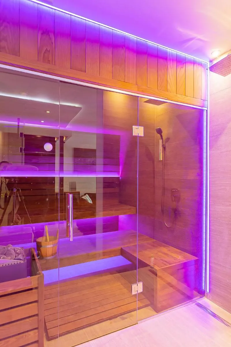 #1 Lux Villa with Pool, Gameroom, Spa, Zen Yard #Free airpot transport# — 4