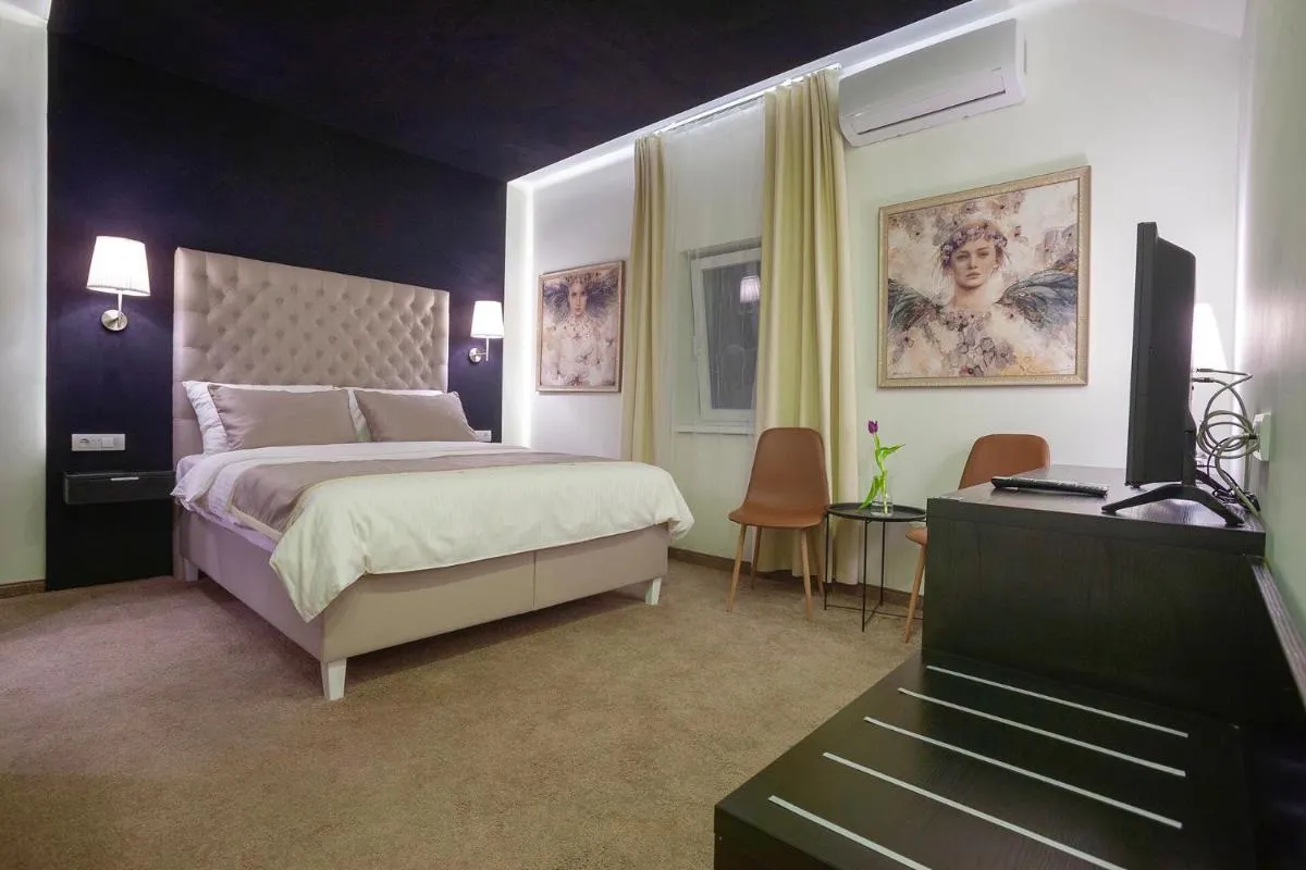 4Rooms 4U — 2