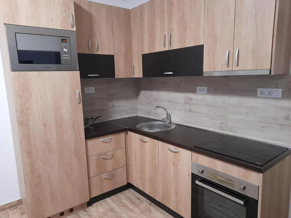 Apartment Artistika, Paid parking off-site, Mandatory Reservation — 3