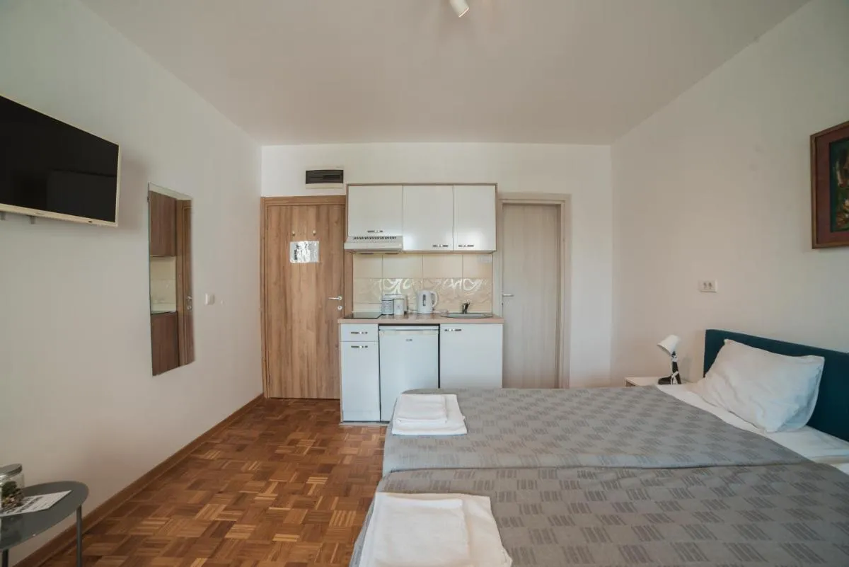 Arena East Apartment — 3