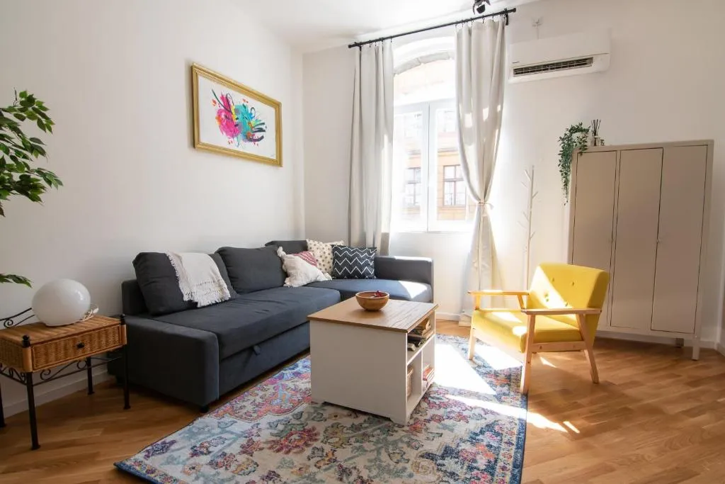 Artika – Chic & Sunlit Stay in Downtown Belgrade