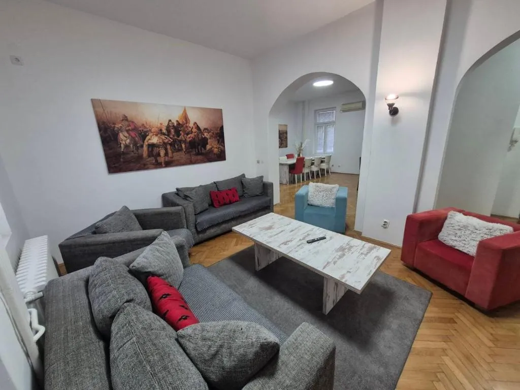 Authentic Belgrade Centre Apartment #4 – Budget, Paid parking on-site, Mandatory reservation