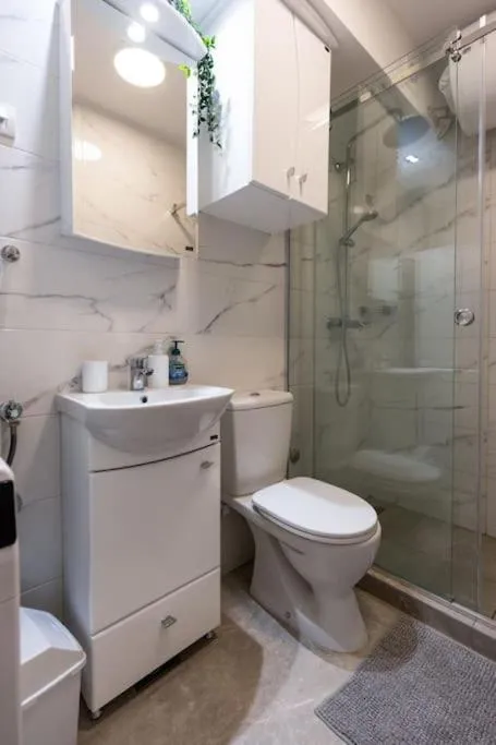Barrel House Apartment — 4
