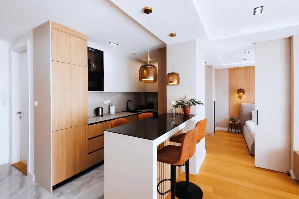 Belgrade Rooftop Experience, Modern Luxury & Views — 4