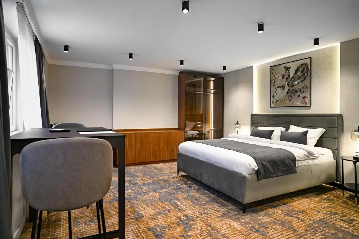 Black Gallo Residences — 2