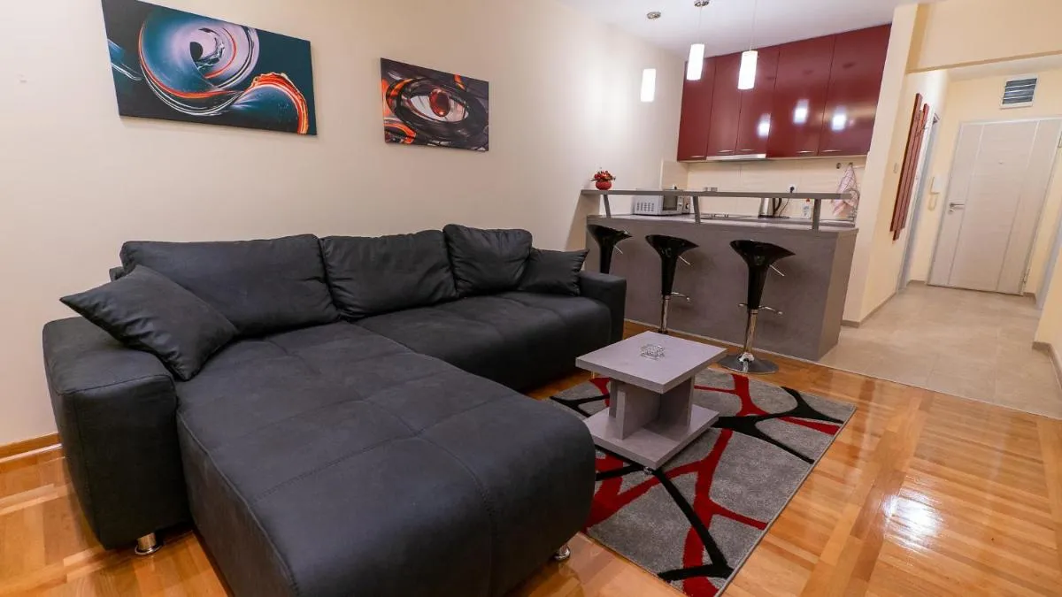 Burgundy Apartment — 4