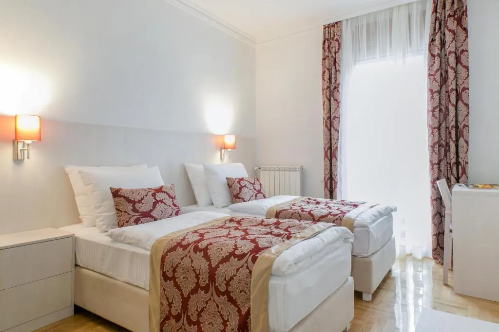 Central Belgrade Apartment 4