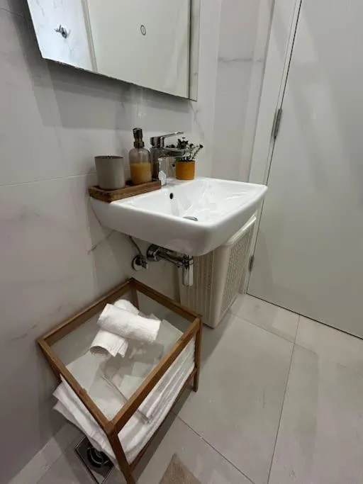 Charming Studio Apartment — 4