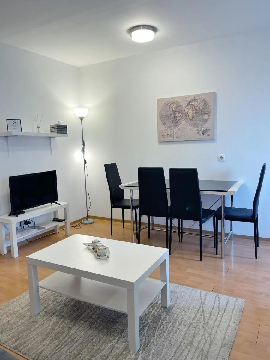 Cherry Apartment Arena — 4