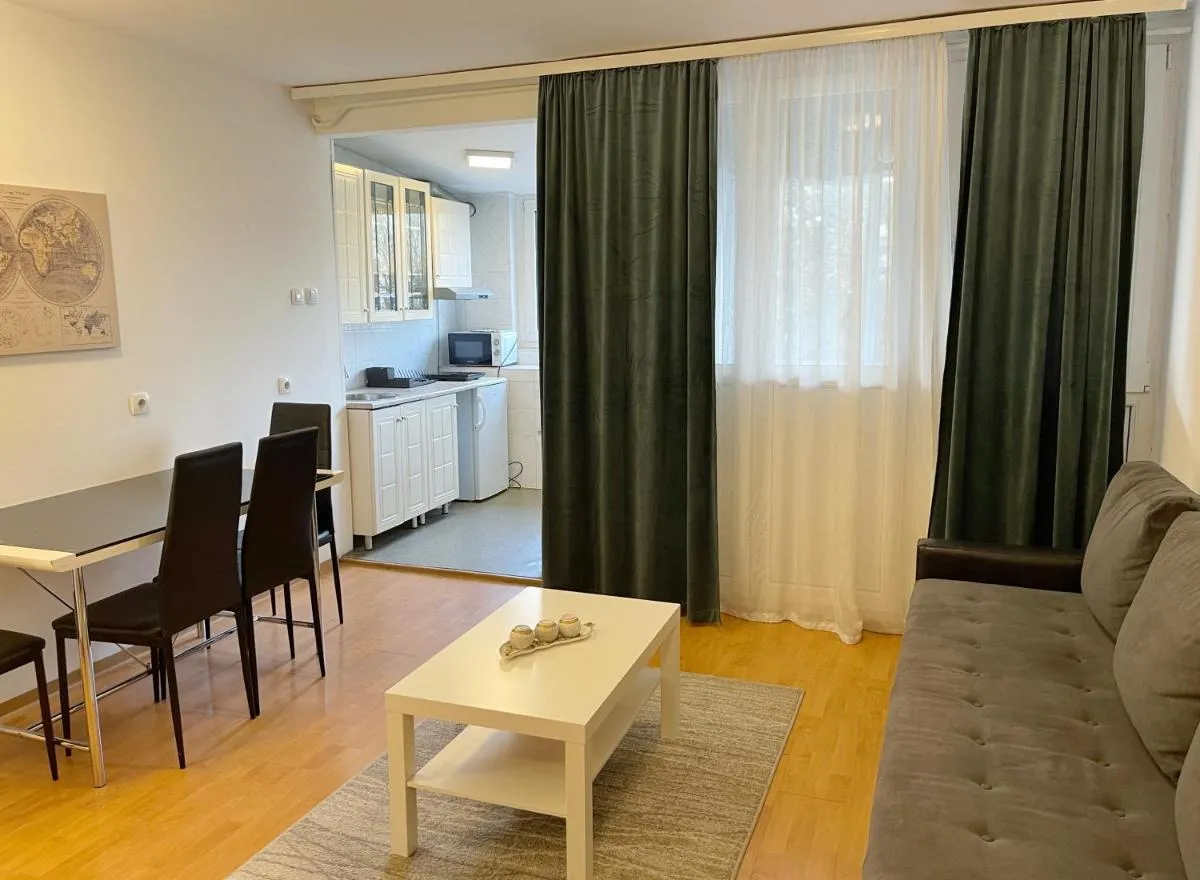 Cherry Apartment Arena — 3