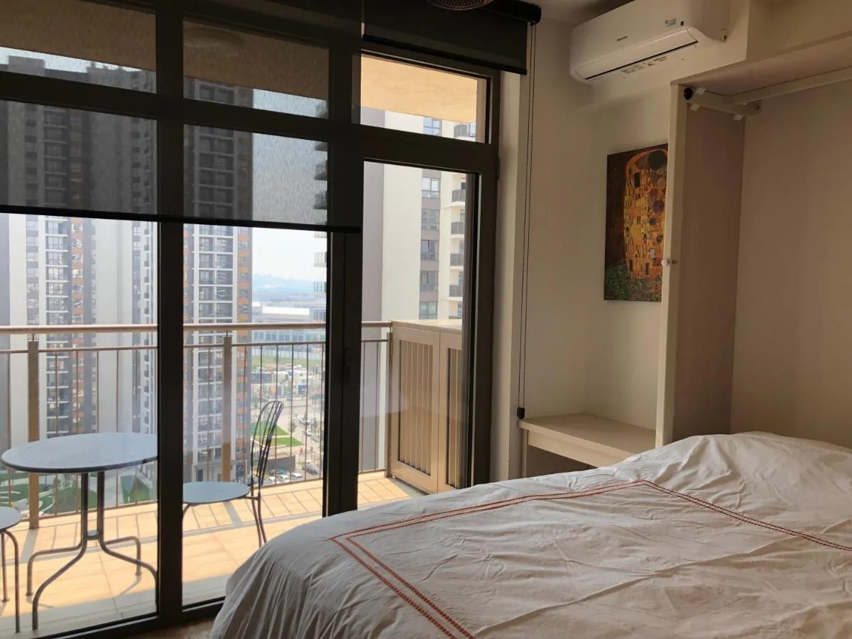 Cozy Belgrade Waterfront studio with Murphy bed — 2