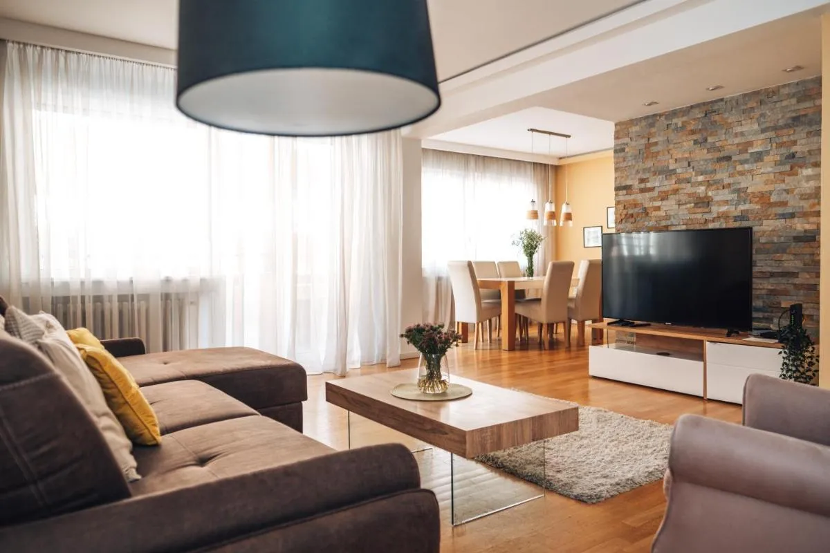 Crown Central three bedroom Apartment — 5