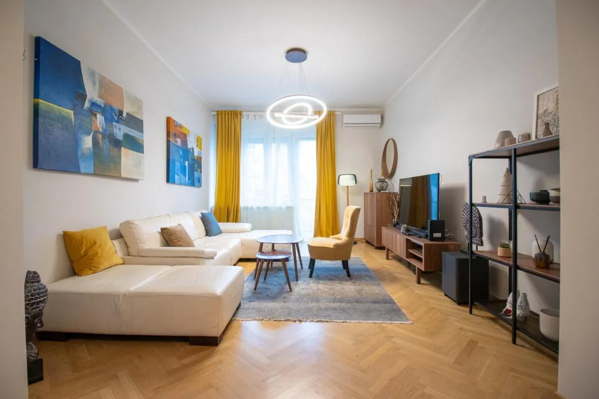 Dani City Center Apartment — 5