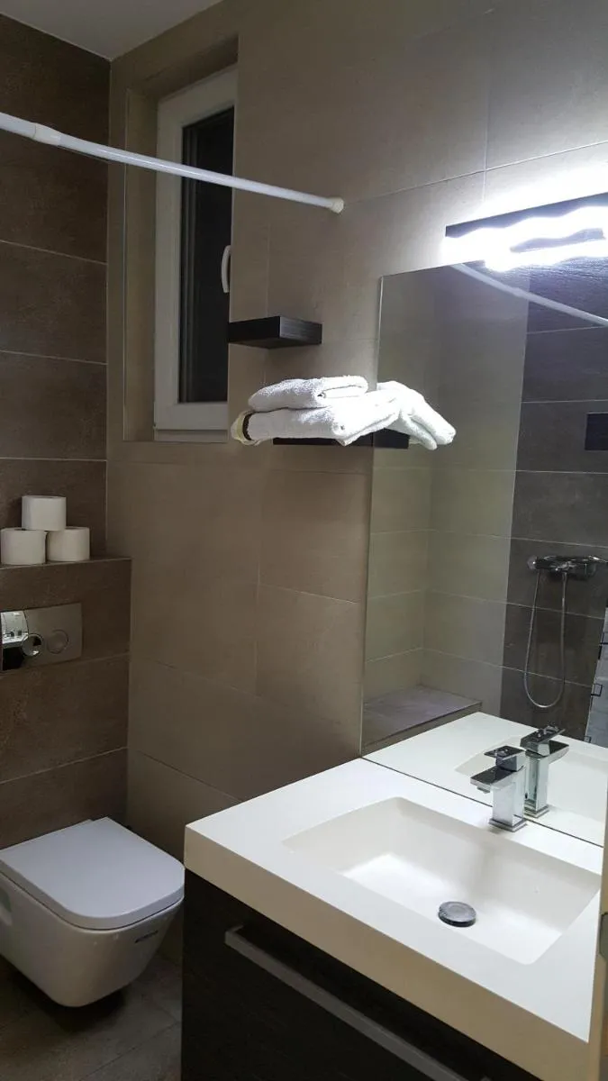 De Luxe Republic Square Apartment of 100sqm — 3