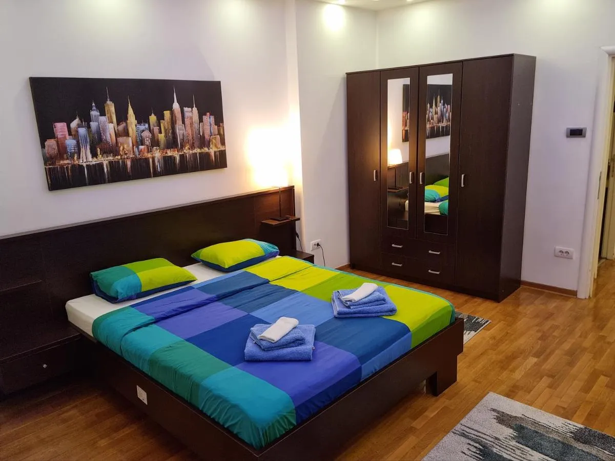 De Luxe Republic Square Apartment of 100sqm — 2
