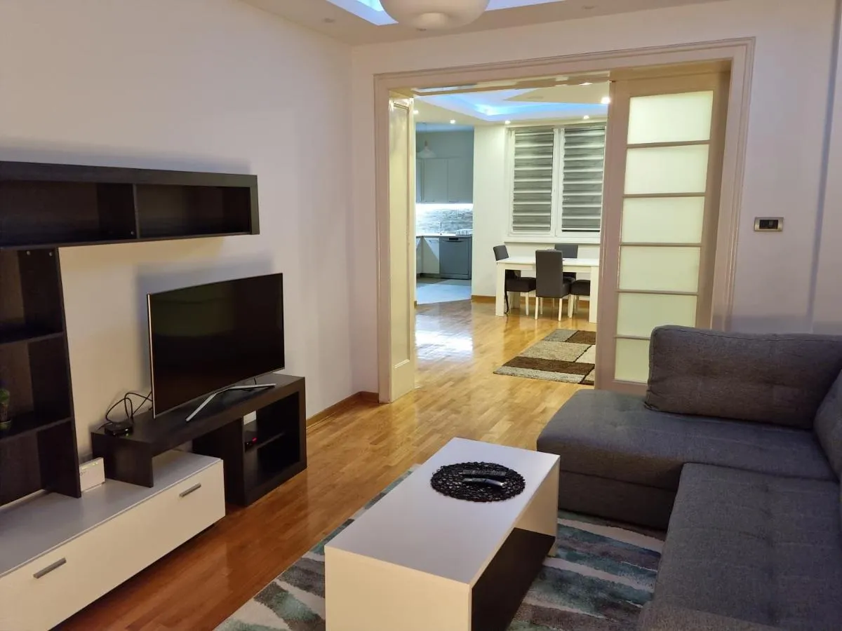 De Luxe Republic Square Apartment of 100sqm — 5