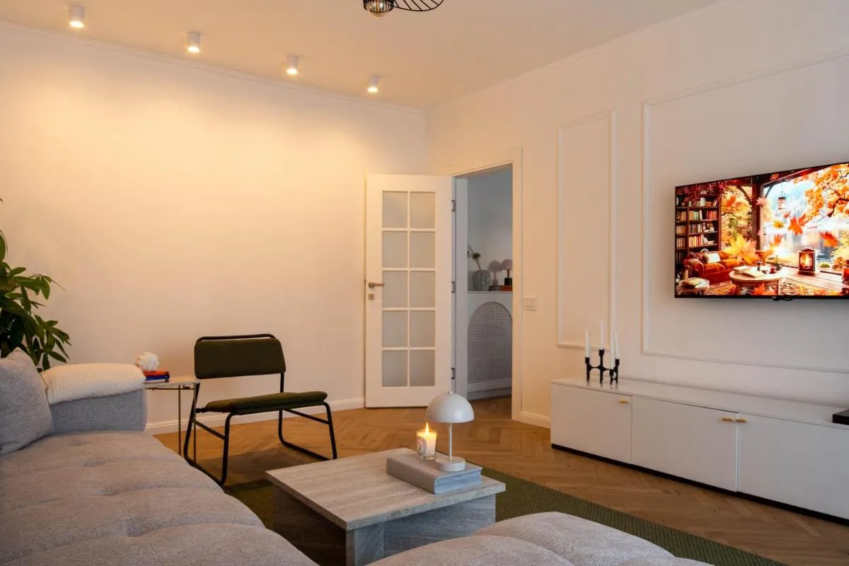 Designer flat with character — 3