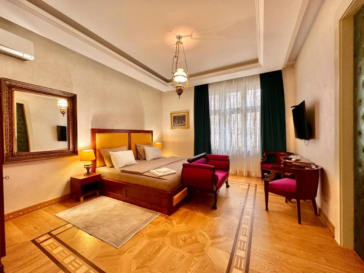 Djuras residence in the center of Belgrade — 2