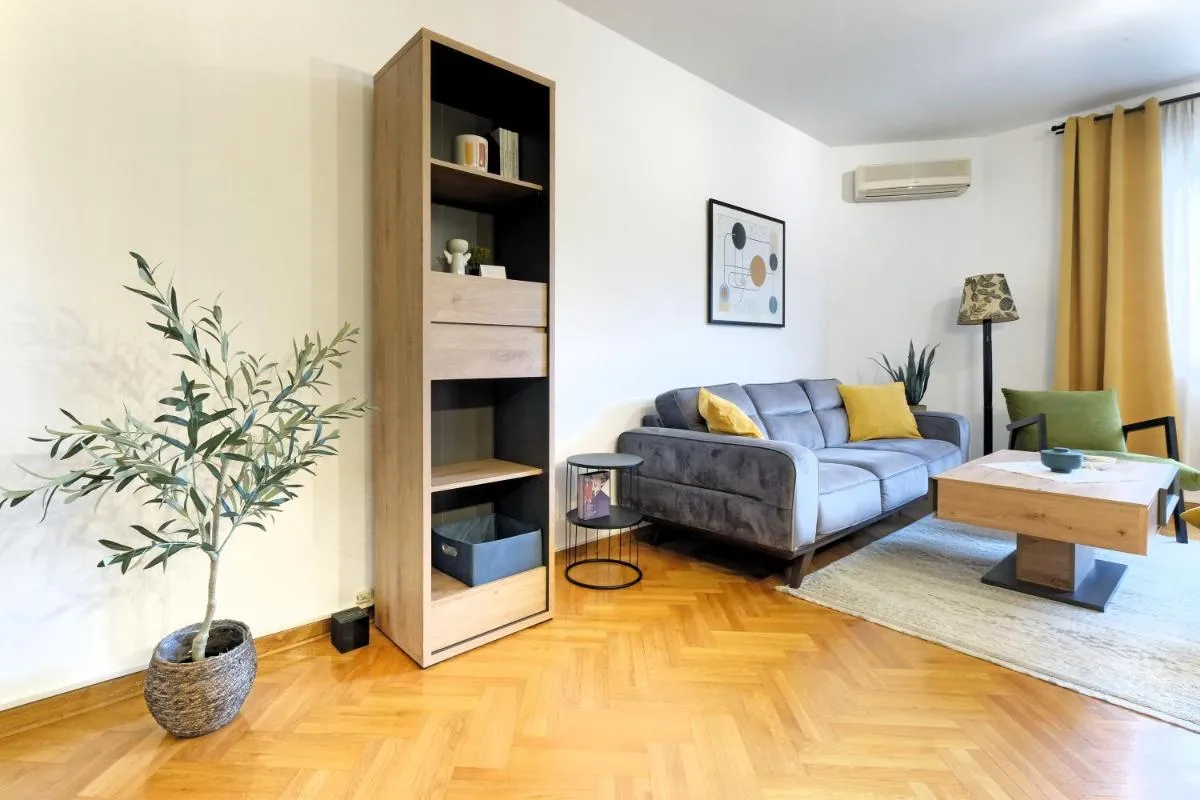 Downtown nest Apartment — 2