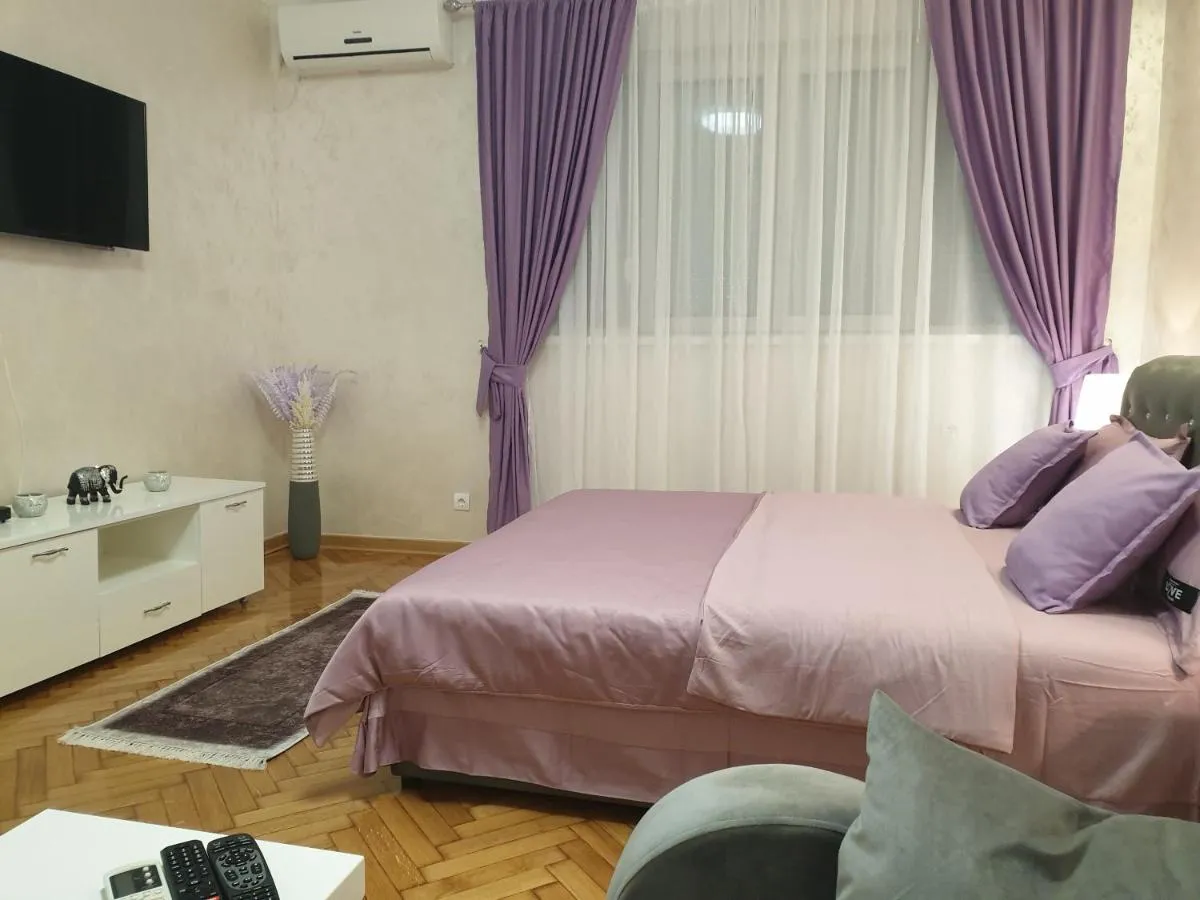 Elena Lux — 5