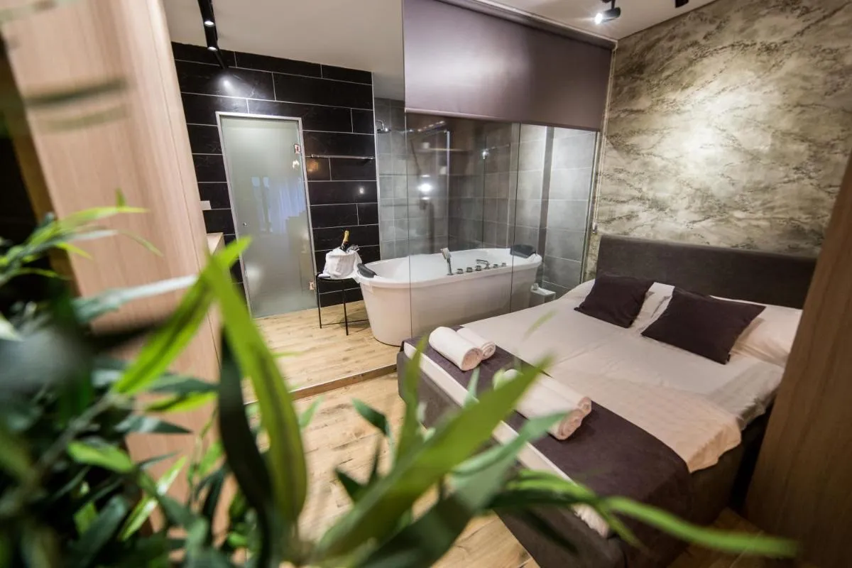 Empire Luxury Apartments — 3