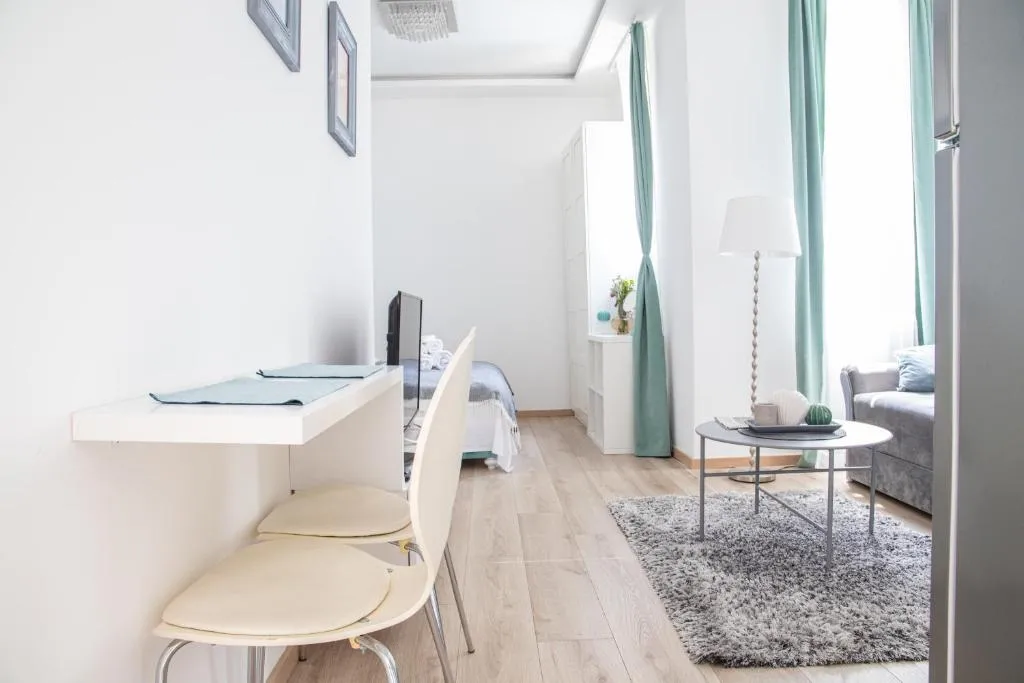 Etoile City Center Apartments- FREE PARKING