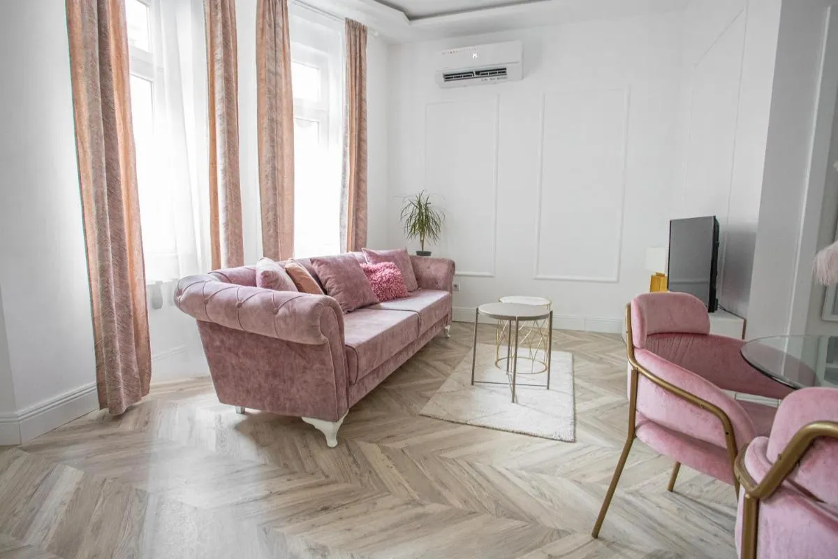 Etoile City Center Apartments- FREE PARKING — 2