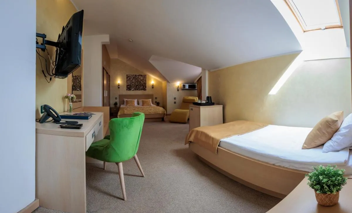 Euro Garni Hotel — 5