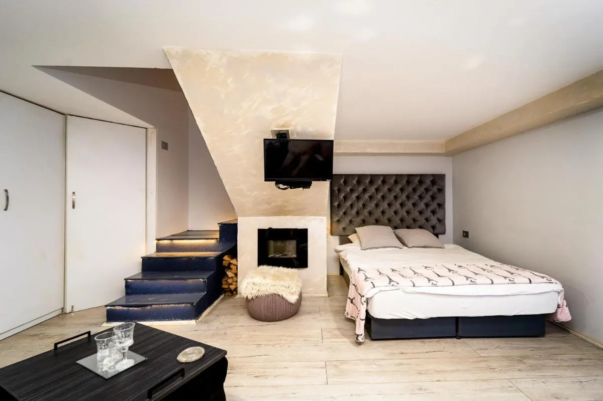 French House — 2