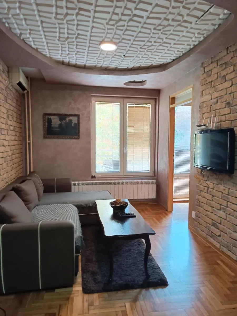 Front Apartment — 4