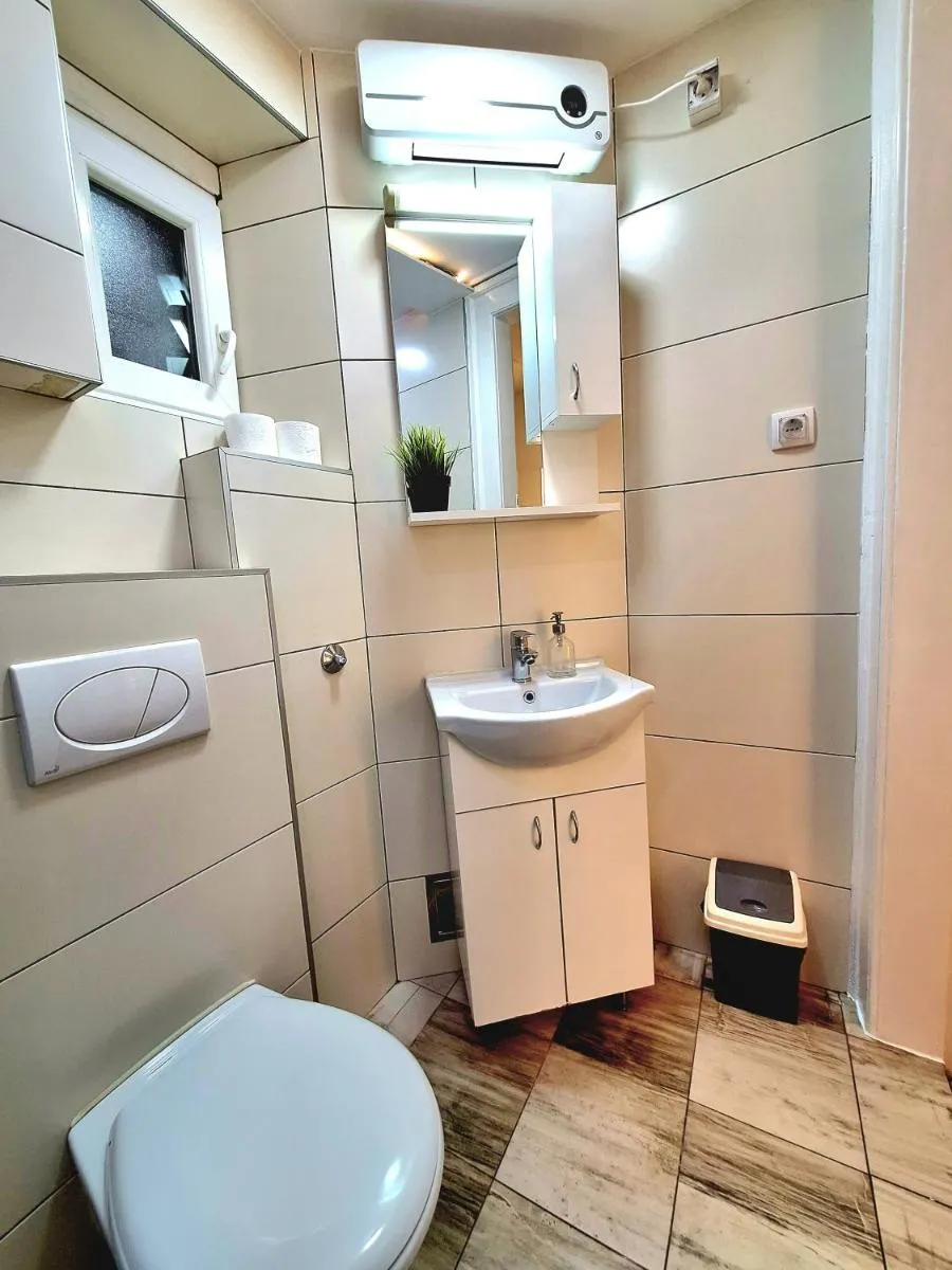 GENIUS APARTMENT — 4