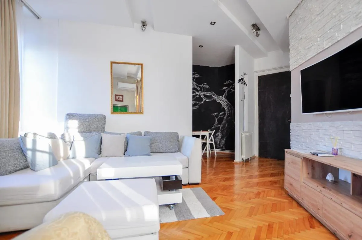 Heart of Belgrade Skadarlija Apartment — 2
