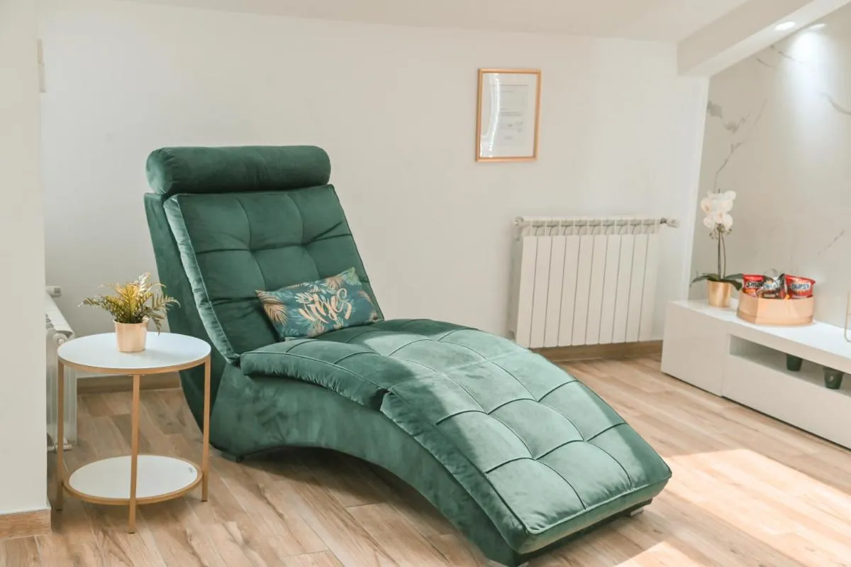 Hedonist-Kapije Lounge & Stay — 2