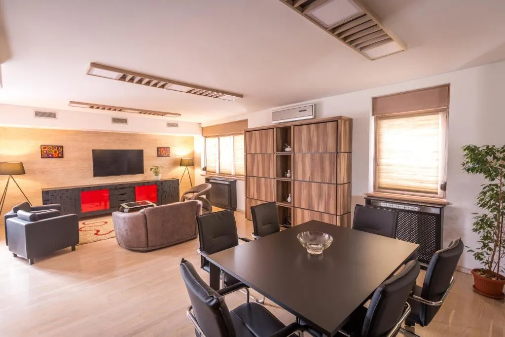 HostGost Selected Suites – BAMS, Private Spa included
