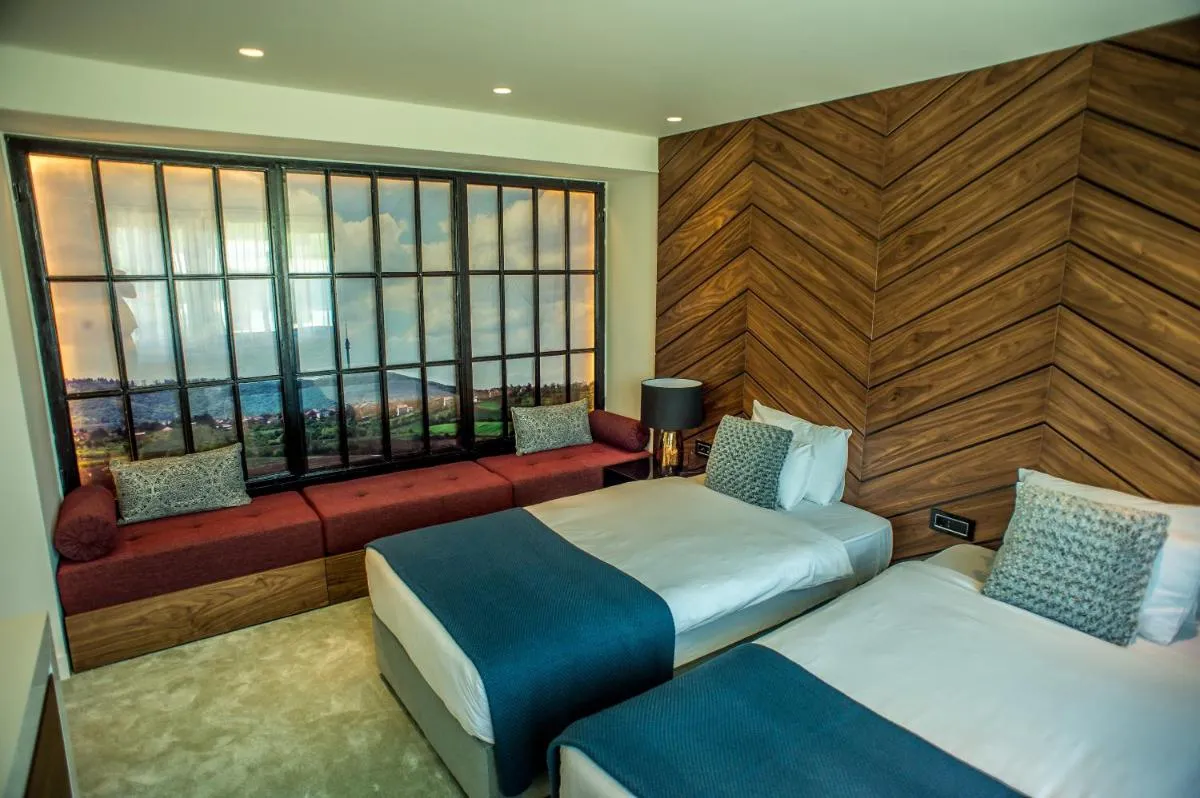 Hotel Hedonic — 2