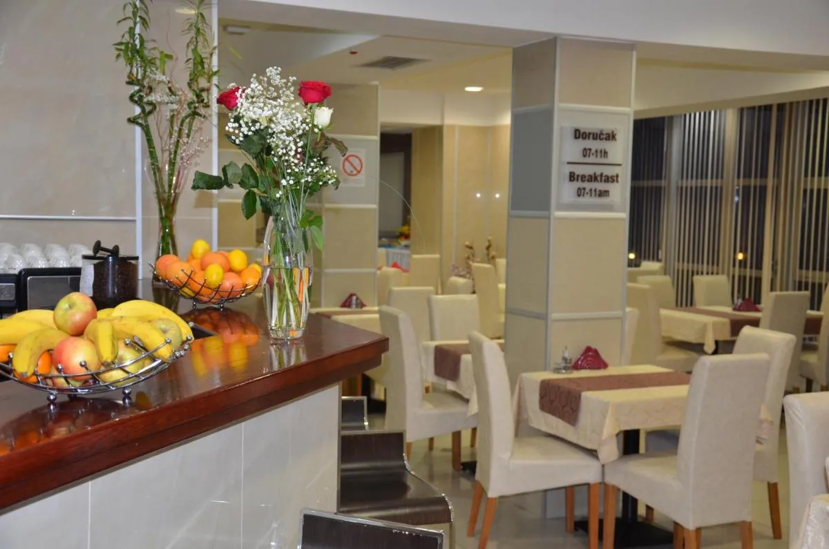 Hotel Zeder Garni — 4
