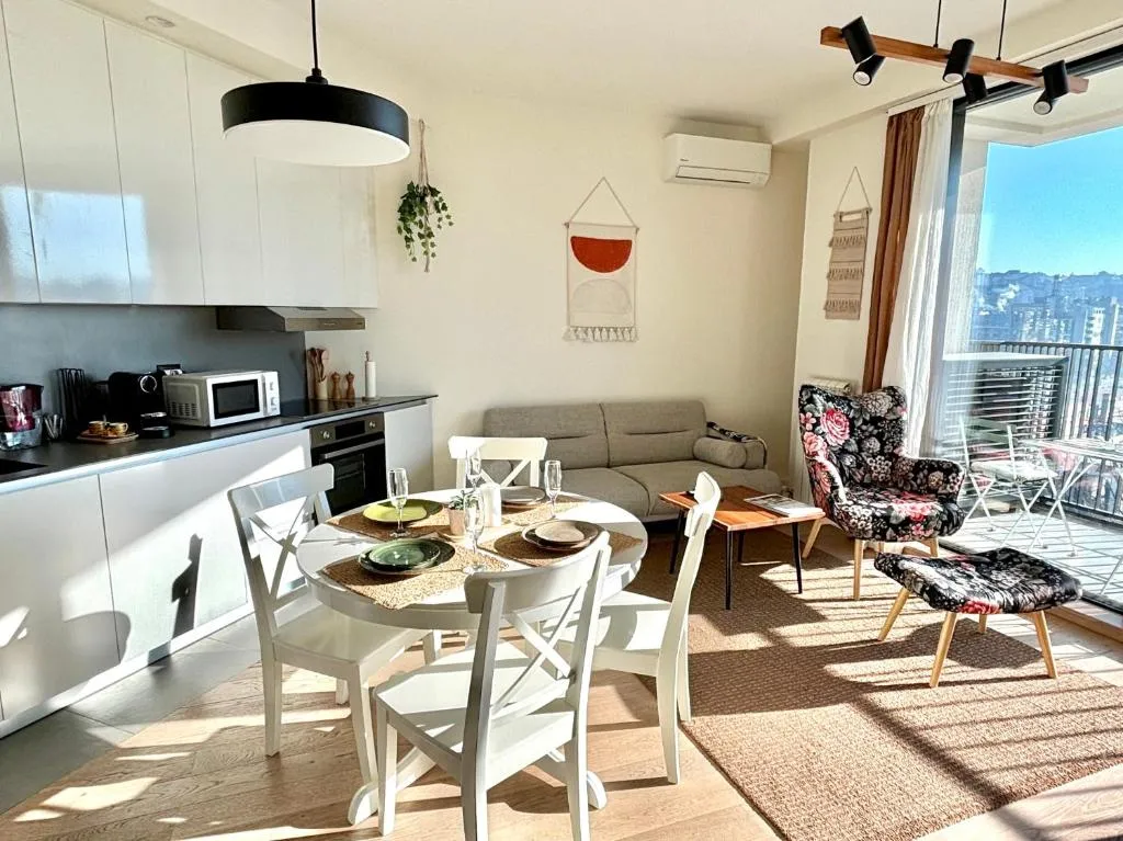 Houserz Elegance – BW Metropolitan 2BR Luxury