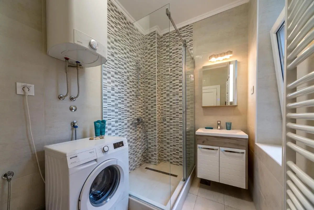 Ikar Apartments — 5