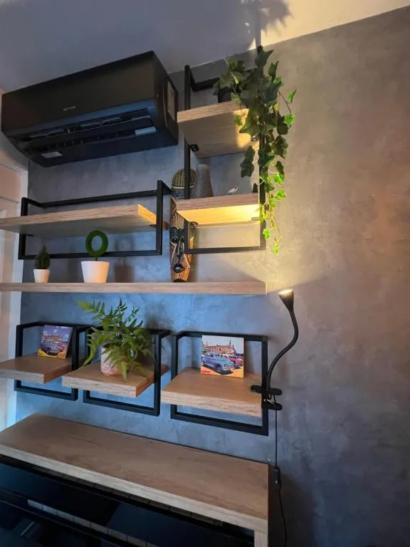 LUX Apartment A&M Netflix