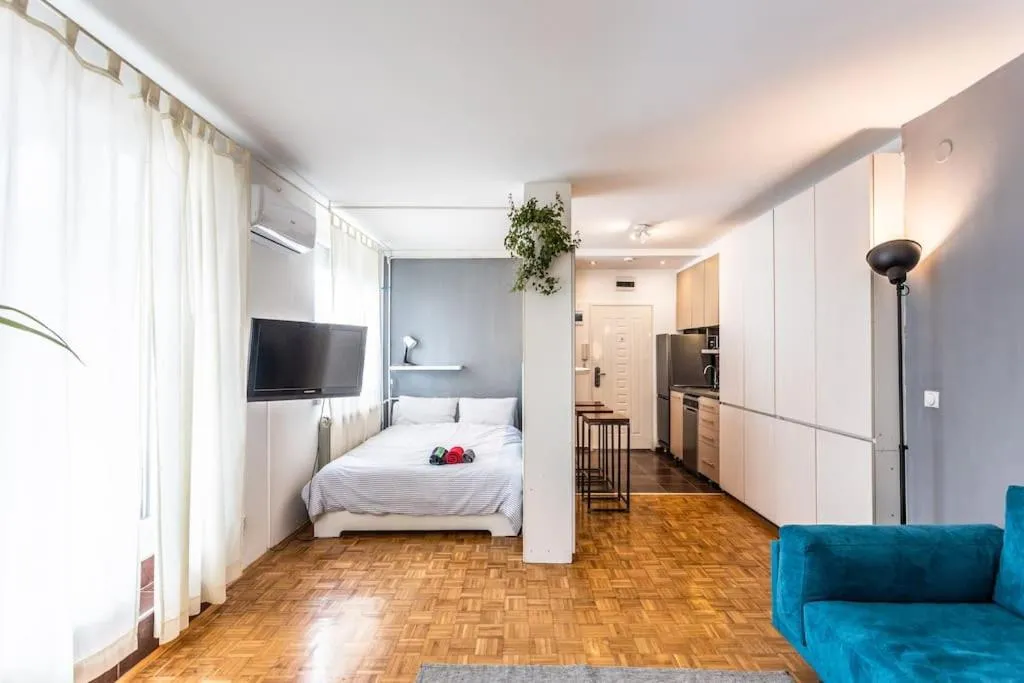 Lovely Studio with a big terrace — 2