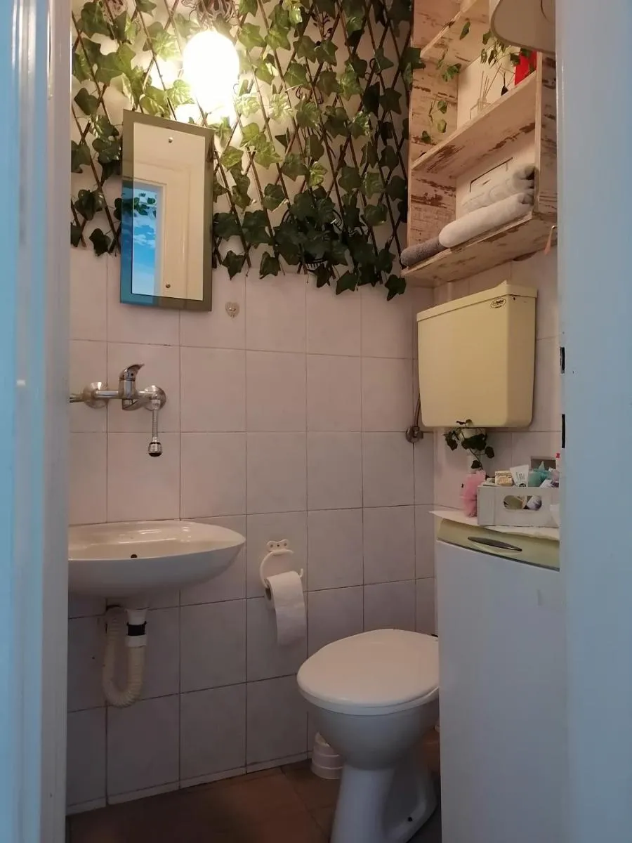 Low cost apartment — 5