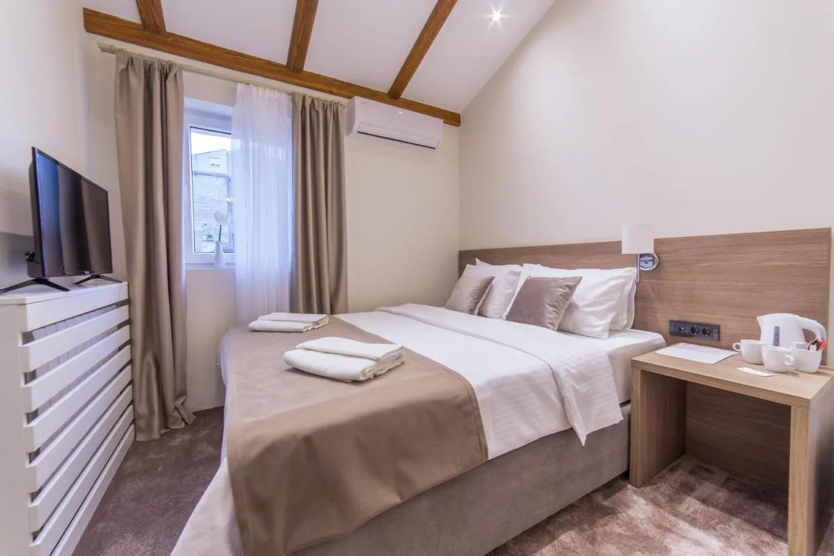 M House Belgrade Bed and Breakfast — 3