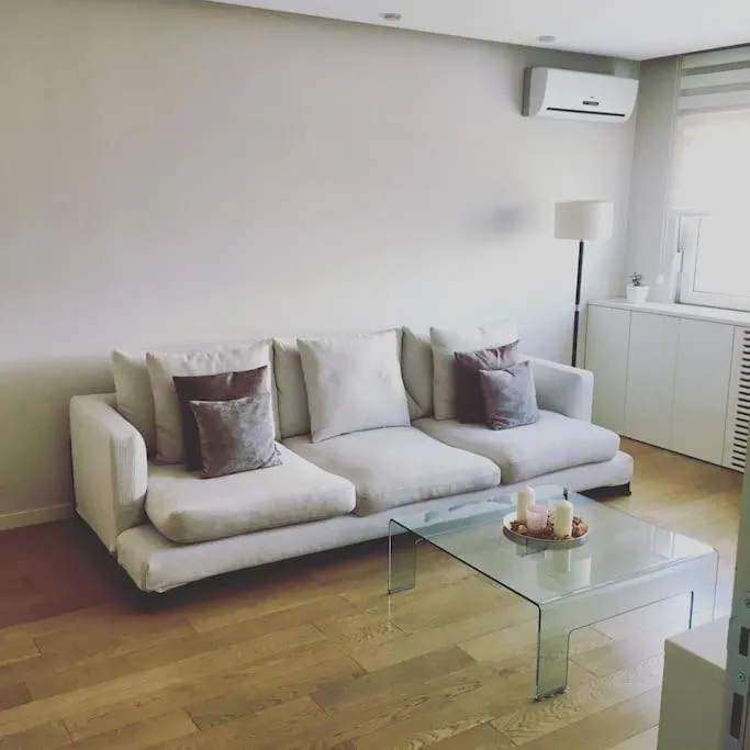 Maya’s Downtown Apartment